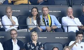 Gemeinsame auftritte sind bei diesem paar eine seltenheit. Fdp Chef Lindner Sitzt Jetzt Im Bvb Wirtschaftsrat Kein Einzelfall Nw De