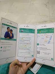 This Couple Announced Their Arranged Marriage With The Cutest Iphone Invite Creative Wedding Invitations Creative Invitations Diy Gifts For Boyfriend