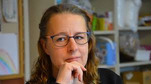 Jättekiva. Jag hörde att du får operera bort bröstet”