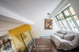 Espaces atypiques developpement exerce dans le courtage en assurance, le code naf correspondant est 6622z. Maison Contemporaine Avec Terrasses Dans Une Ancienne Usine Espaces Atypiques