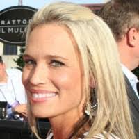 Yvonne Pfeiffer's Instagram, Twitter & Facebook