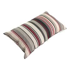 Pour un confort et une protection optimale, notre large gamme de housse de coussin 30x50 fera votre bonheur, de nombreux coloris sont disponibles. Housse De Coussin 30x50 Cm Tabiano Lignes Rouges Et Grises 100 Lin Rouge Cdiscount Maison