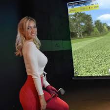 Paige spiranac's life in photos. Stunning Golfer Paige Spiranac Gives Fans Golf Lessons On Social Media Photogallery Etimes