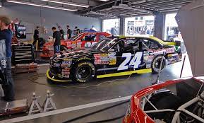 Media must be accredited and apply this reporter/photographer has had a dedicated internet quest for more than 13 years and it took 10 years to get a nascar hot pass routinely. Fan Sponsorship Race Day Package Drive4copd 300 Or Daytona 500 Groupon