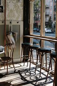 The Best Vintage Bar And Restaurants In New York City Www Barstoolsfurniture Com Vintage Coffee Shops Vintage Restaurant Coffee Shop New York