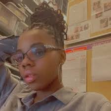 DEVIN.SNOW (@lil_Snow32)