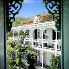 Epingle Par Krystie Azzaro Deco Design M Sur Maison Creole Maison Coloniale Maison Victorienne Maison Guadeloupe