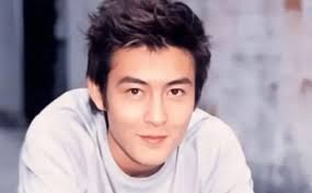 Không chỉ Châu Bùi, sao Hàn tới Việt Nam cũng bị quay lén ở phòng thay đồ