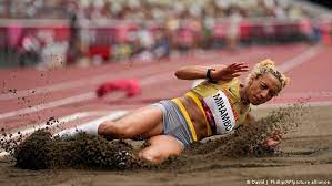 03.08.2021, 09:56 uhr malaika mihambo: Cox1j8fmbnatlm