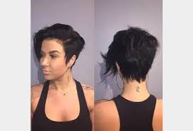 Coiffure Courte Cheveux Epais Coupe Asymetrique Chic Coiffure Courte Coupe De Cheveux Cheveux Courts