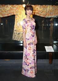 Ông nguyễn đức thọ, chánh thanh tra thông tin và truyền. Hoa Háº­u HÆ°Æ¡ng Giang Máº·c Ao Dai Ä'á» Sáº¯c Vá»›i Mc Trac Thuy Mieu Vietnamnet
