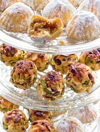 Lebanese Date Pastries Lebanese Desserts Recipes Middle Eastern Desserts
