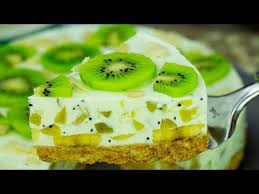 Gateau Sans Cuisson Aux Kiwis Et Bananes La Recette En 2020 Gateau Sans Cuisson Gateau Kiwi Dessert Facile Et Rapide