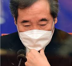 이 것은 문재인 정부에게 비판적인 지지자들도 이낙연 만큼은 좋은 평가를 하고 있다는 것이기 때문. Z7i1mfmahakeum