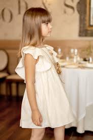 Desde estampados florales hasta geométricos y metálicos con asos. Vestido Nina Tul Plumeti Beige Con Collar Exclusive Missbaby By Badum Badero Vestido Nina Tul Vestidos Para Ninas Vestido Floral Para Chicas
