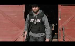 Ian Ryan In Yellowstone Livestock Agent Yellowstone Series Yellowstone Ian Bohen