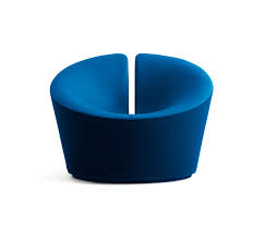 Each piece comes with chrome style metal legs, giving this set an extra decorative touch. True Love Chair Designer Furniture Architonic