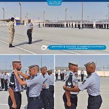 جاء إنشاء كلية الشرطة بموجب القرار الأميري رقم 161/2013 الذي أصدره حضرة صاحب السمو الشيخ تميم بن حمد آل ثاني. ÙƒÙ„ÙŠØ© Ø§Ù„Ø´Ø±Ø·Ø© Ù‚Ø·Ø± On Twitter Ø¬Ø§Ù†Ø¨ Ù…Ù† Ù‚ÙŠØ§Ù… Ø§Ù„Ù…Ø±Ø´Ø­ÙŠÙ† Ø§Ù„Ø¶Ø¨Ø§Ø· Ø§Ù„Ø¯ÙØ¹Ø© Ø§Ù„Ø«Ø§Ù„Ø«Ø© Ø¨ØªØ¨Ø§Ø¯Ù„ Ø§Ù„Ø±ØªØ¨ Ø§Ù„Ù‚ÙŠØ§Ø¯ÙŠØ©