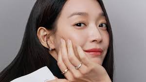 Mnet's global band-making survival "Steel Heart Club" has entered the  survival phase by announcing t..