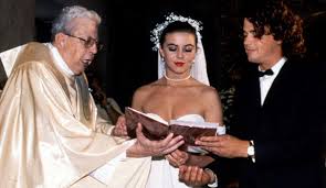 Estos mensajes entre margarita rosa de francisco y carlos vives demuestran que sí. Furor Por Las Bodas De Los Famosos La Opinion