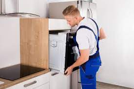 Le prix de pose varie entre 85 et 140€ et il faudra éventuellement compter, en moyenne 100€, pour le frais de déplacement et la livraison. Prix D Une Cuisine Ikea Avec Et Sans Pose Les Options Pour Bien Choisir