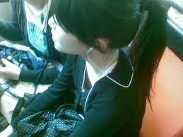 乳首露出でブラジャー意味無し！浮きブラ胸チラエロ画像 - 性癖エロ画像 センギリ