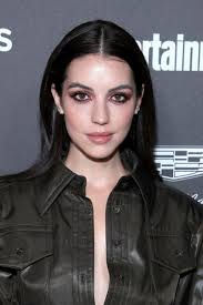 Adelaide Kane Adelaide Kane Photos Zimbio Adelaide Kane Favorite Celebrities Screen Actors Guild Award