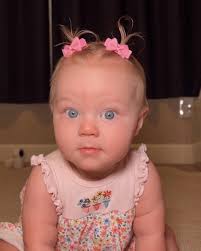 8 MONTHS ✨💗 This month was a big one for sweet Charlie girl. She has  become a TOTAL foodie (and she has 4 teeth now to chew it up)!! She is  obsessed