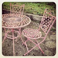 Old Iron Garden Table Chairs Pink Antiques Grass Fao Portugal Ritzdesousa Webst Painted Outdoor Furniture Patio Furniture Makeover Outdoor Decor