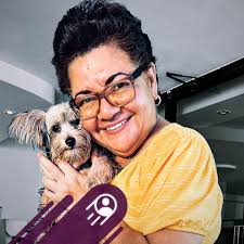 ProvinciasCri El director del @Ifarhu Nando Meneses, sorprendió al  estudiante Sixto Samuel Toribios Chávez, primer puesto de honor del colegio  de Gatuncillo en Colón, al otorgarle una beca en el extranjero donde