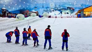 It is a part of the mall of the emirates, one of the largest shopping malls in the world, located in dubai, united arab emirates. Top 5 Indoor Ski Centres World Travel Guide