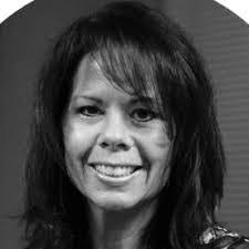 Laura Blanke's Instagram, Twitter & Facebook