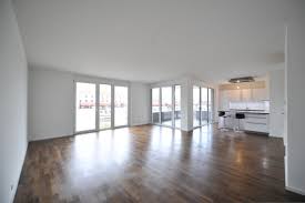 Diese großzügige vierzimmerwohnung befindet sich im dachgeschoß in einem mehrfamilienhaus mit 13 parteien ca. 4 Zimmer Wohnung Zu Vermieten Ernst Lehner Str 16a 86199 Augsburg Hochfeld Mapio Net