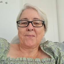 Martina Redmond's Instagram, Twitter & Facebook