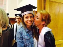 Camelia șucu este un important om de afaceri pe piata româneasca a retailerilor de mobile. Cristina È™ucu Fiica Cea MicÄƒ A Cameliei È™i A Lui Dan È™ucu Profit Ro