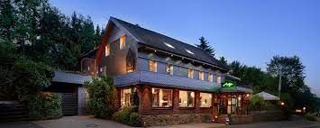 From smoked meat and bbq pork to seafood and homemade desserts, you'll get them all at dutch haus restaurant. Restaurant Haus Stemberg