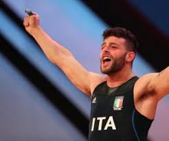 Il campione europeo nino pizzolato e tutta la nazionale di pesistica olimpica, appena rientrata dal campionato continentale di mosca. Sollevamento Pesi L Impresa Di Nino Pizzolato Vince L Oro Agli Europei