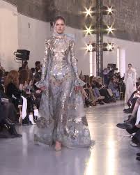 Elie Saab Look 55 Spring Summer 2020 Haute Couture Collection Video In 2020 Evening Dresses Evening Gowns Dresses