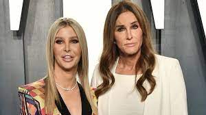 Caitlyn marie jenner, born william bruce jenner, is an american retired olympic gold athlete and television star. Sophia Hutchins Offen Das Lauft Wirklich Mit Caitlyn Jenner Promiflash De
