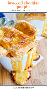 Broccoli Cheddar Vegetarian Puff Pastry Pot Pie Xo So Vegetarian Comfort Food Recipe In 2020 Vegetarian Pot Pie Puff Pastry Recipes Dinner Pot Pie