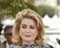 Aus einer vorangegangenen unehelichen beziehung mit dem schauspieler aimé clariond stammt zudem die tochter danielle clariond. Catherine Deneuve 1943 Portrait Kino De