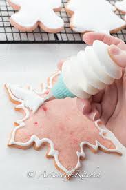 How To Decorate Cookies With Royal Icing Art And The Kitchen Royal Icing Recipe Icing Recipe Cookie Decorating