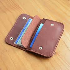 Il n'y a aucune condition d'âge pour être titulaire d'une cni. Porte Monnaie Porte Cartes En Cuir Marron Acajou Compatible Carte D Identite Porte Monnaie Portefeuilles Par Alter Eg Porte Carte Cuir Porte Monnaie Cuir