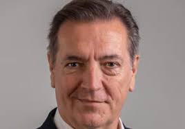 Fernando Rosado: «Más de la mitad de los inmigrantes han estado en  situación de irregularidad»