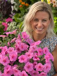 Heat wave puts new varieties to the test at New Blooms