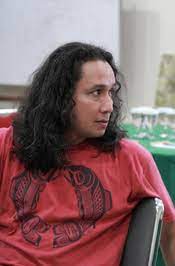 Mungkin begini cara pikir pemilik dan pekerja tv? Hilmar Farid Editor Of Kapital Buku 1