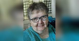 Bobbi Collins's Instagram, Twitter & Facebook