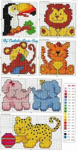 Il punto croce è una tecnica di ricamo su tela o canovaccio, o lino a trama regolare e larga, infatti i fili devono essere contati e perciò ben visibili in modo da poter individuare piccole zone quadrate (ad esempio 4x4 fili di trama e ordito). Schemi Gratis E Tutorial Raccolta Di Piccoli Ricami A Punto Croce Per Lenzuolini Culle Trapuntine Punto Croce Ricamo Punto Croce Cartoncini Punto Croce