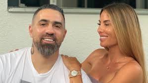 Fast die ganze familie von anna maria lagerblom (30) kam am mittwoch nach berlin, um bei ihrer hochzeit mit rapper bushido (33) dabei zu sein. Bushido Schockiert Mit Beichte Ehefrau Anna Maria Sprang Aus Angst Vor Ihm Aus Fenster