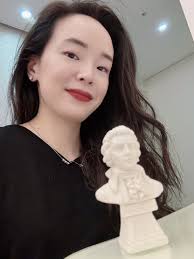 Rising Stars: Meet Sienna Wang